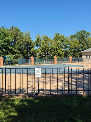 804 Palomino Lane, Lexington, KY 40503