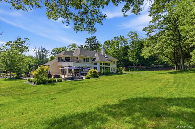 1782 Route 106, Muttontown, NY 11791