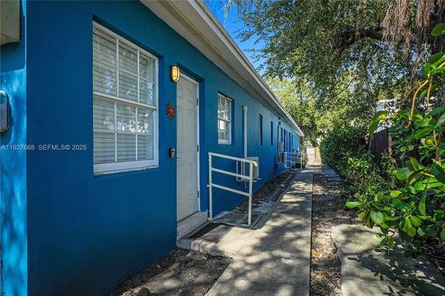 601 SW 6th Ave, Miami, FL 33130