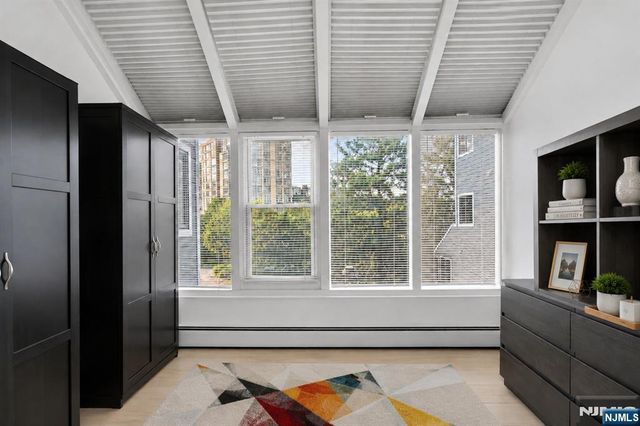 4B Cove Lane, North Bergen, NJ 07047