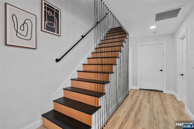 4B Cove Lane, North Bergen, NJ 07047