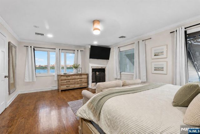 4B Cove Lane, North Bergen, NJ 07047