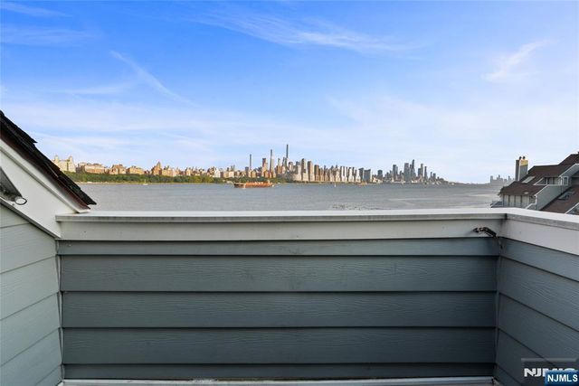 4B Cove Lane, North Bergen, NJ 07047