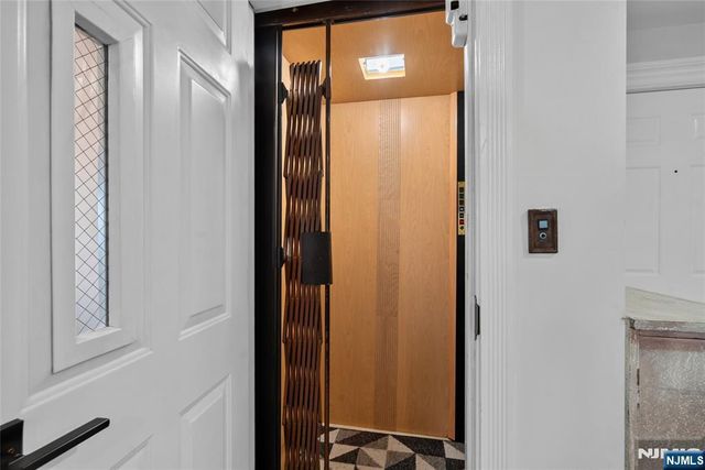 4B Cove Lane, North Bergen, NJ 07047