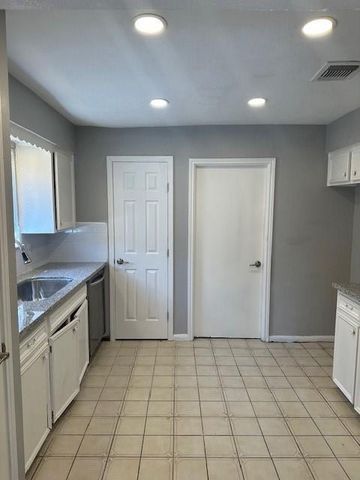 7839 Vernwood Street, Houston, TX 77040