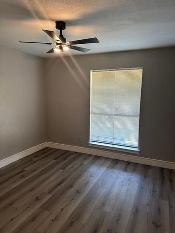7839 Vernwood Street, Houston, TX 77040