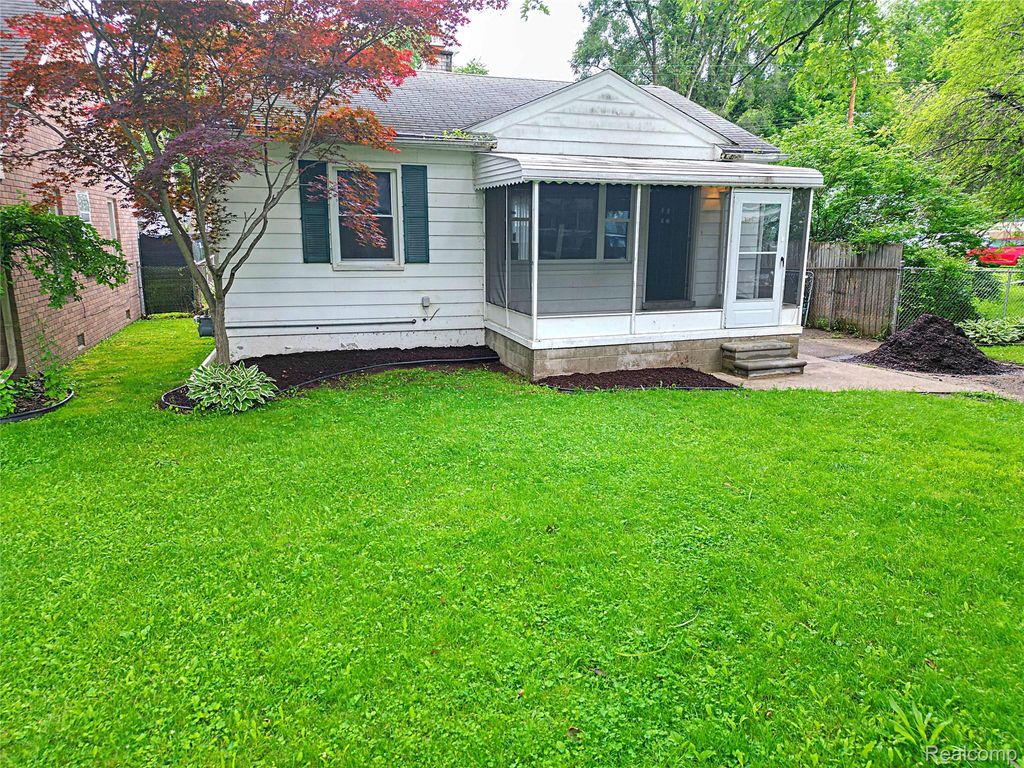 20023 Negaunee, Redford Charter Township, MI 48240