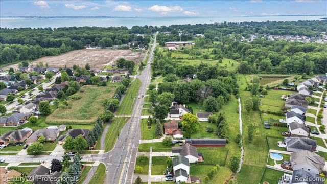 53611 County Line Road, New Baltimore, MI 48047