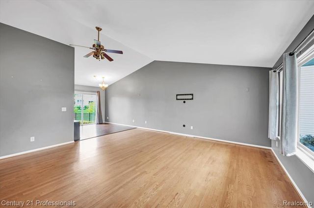 53611 County Line Road, New Baltimore, MI 48047