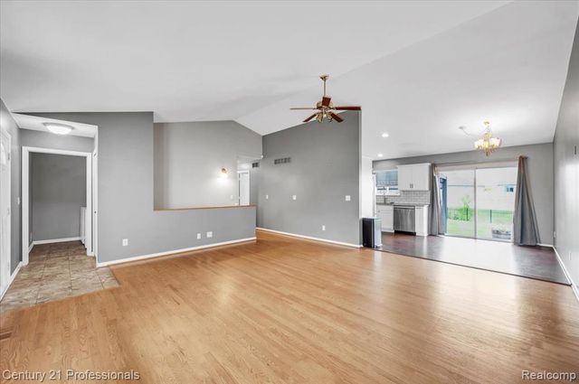 53611 County Line Road, New Baltimore, MI 48047