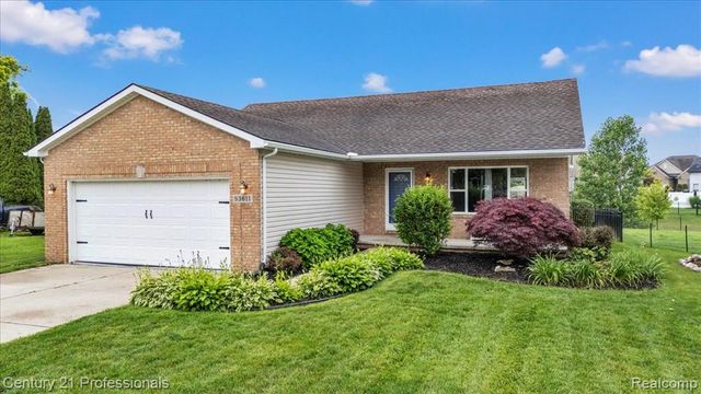 53611 County Line Road, New Baltimore, MI 48047
