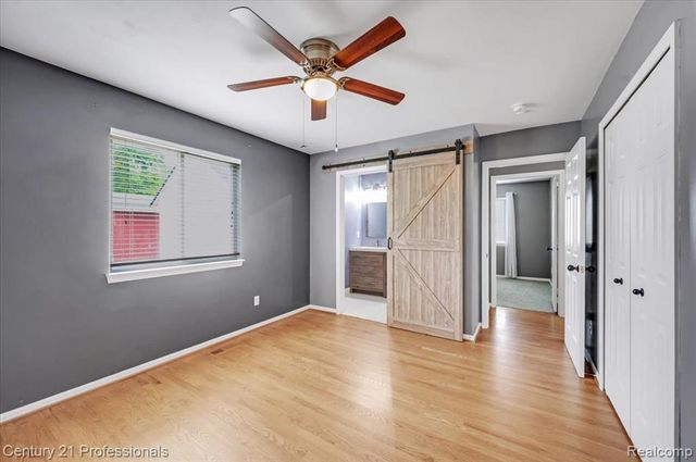 53611 County Line Road, New Baltimore, MI 48047