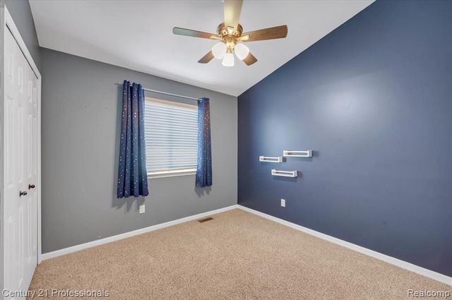 53611 County Line Road, New Baltimore, MI 48047