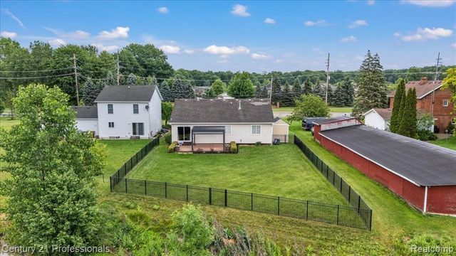 53611 County Line Road, New Baltimore, MI 48047
