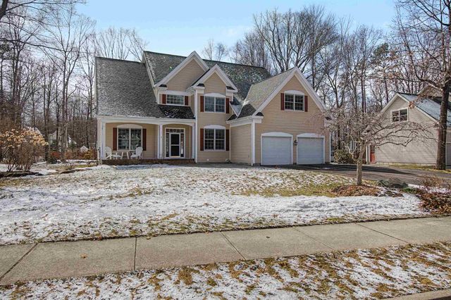 7 Debra Drive, Essex, VT 05452