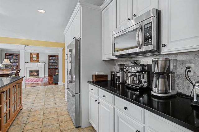 7 Debra Drive, Essex, VT 05452