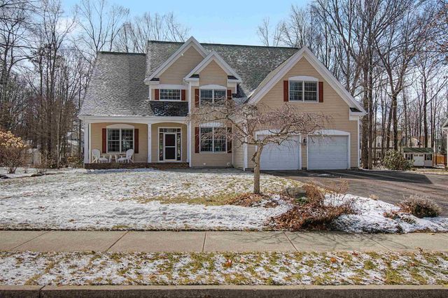 7 Debra Drive, Essex, VT 05452