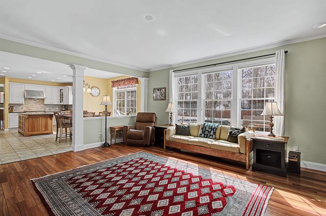 7 Debra Drive, Essex, VT 05452