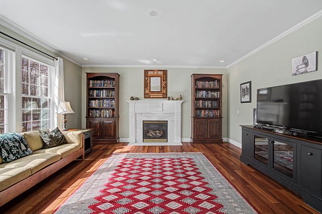 7 Debra Drive, Essex, VT 05452