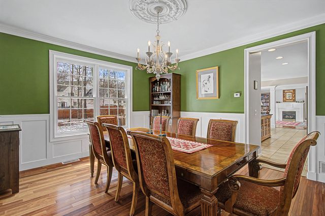 7 Debra Drive, Essex, VT 05452