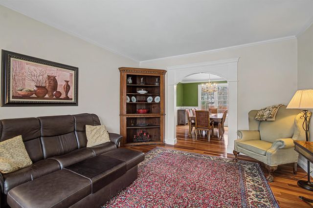 7 Debra Drive, Essex, VT 05452