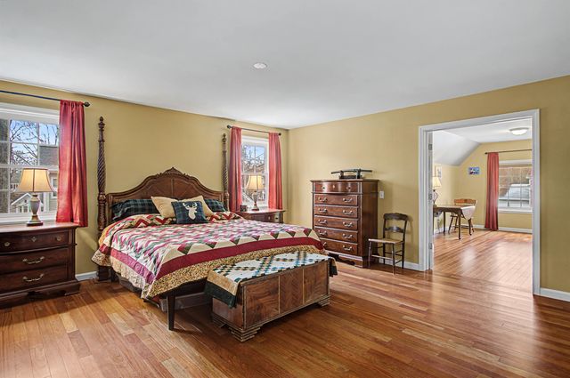 7 Debra Drive, Essex, VT 05452