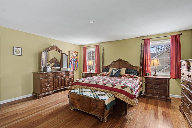 7 Debra Drive, Essex, VT 05452