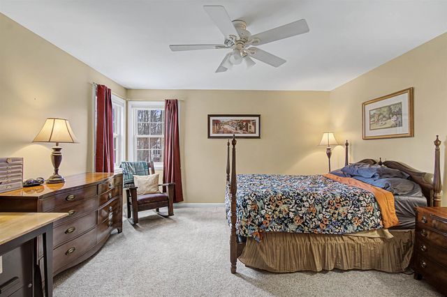 7 Debra Drive, Essex, VT 05452