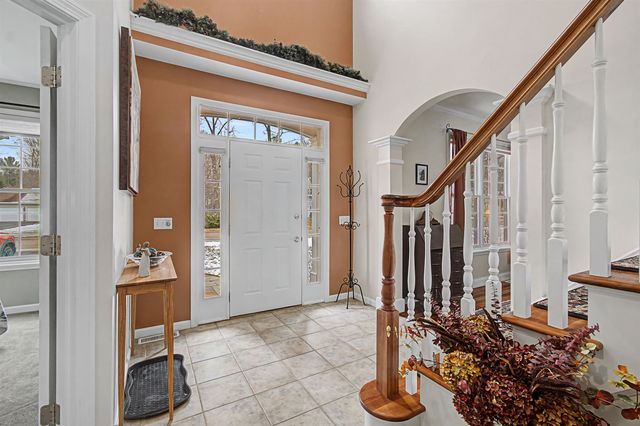 7 Debra Drive, Essex, VT 05452