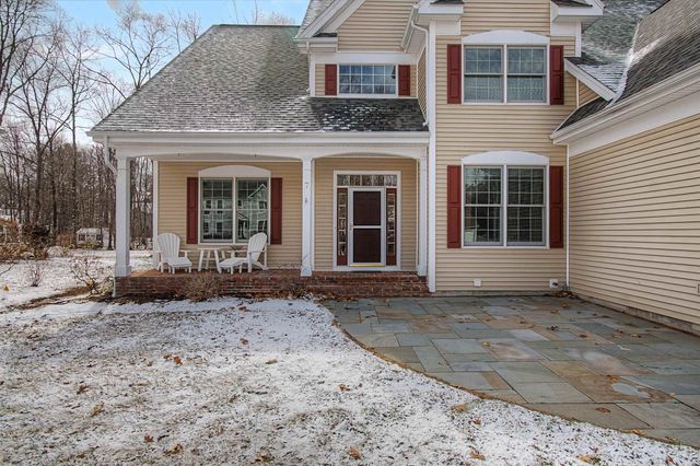 7 Debra Drive, Essex, VT 05452