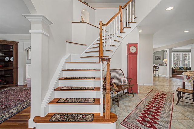 7 Debra Drive, Essex, VT 05452