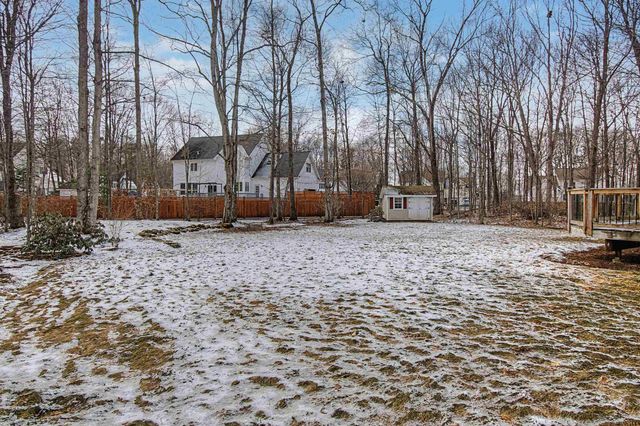 7 Debra Drive, Essex, VT 05452