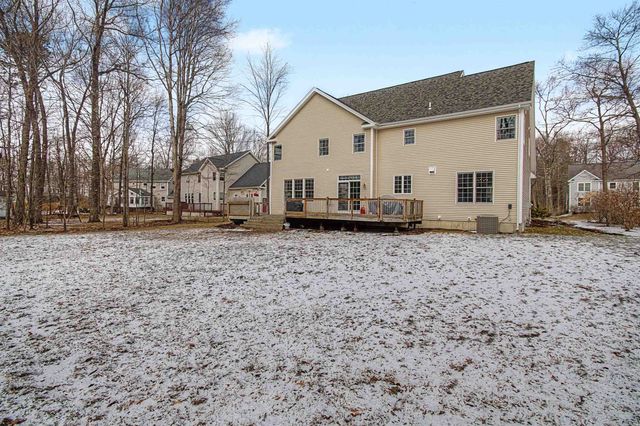 7 Debra Drive, Essex, VT 05452