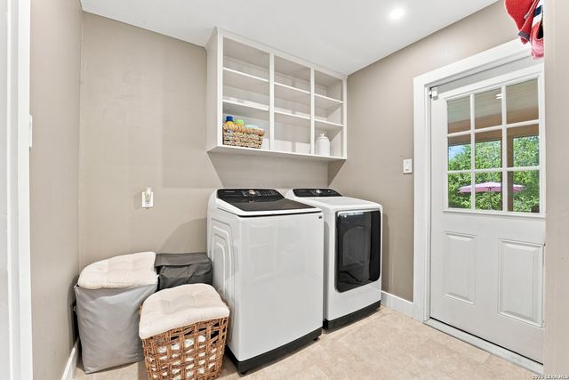 117 W HAMPTON DR, Seguin, TX 78155