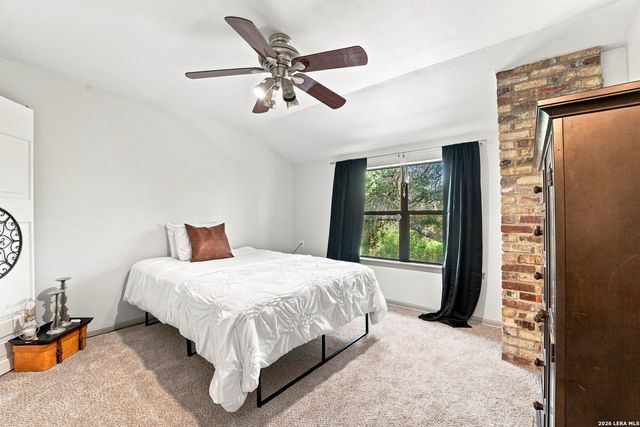 117 W HAMPTON DR, Seguin, TX 78155