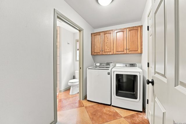 117 W HAMPTON DR, Seguin, TX 78155