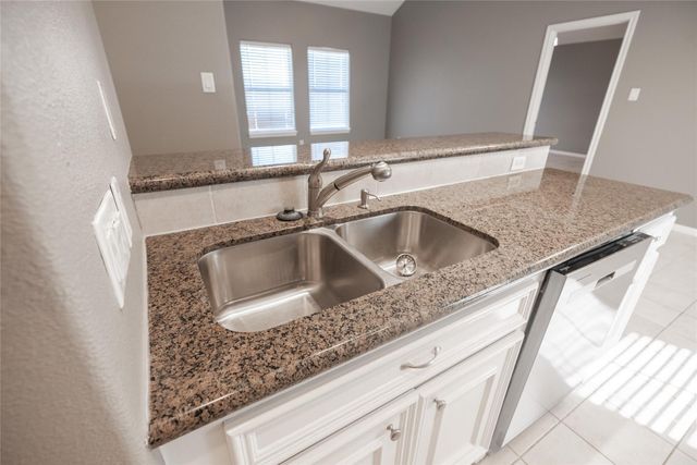 13165 Snow Lane 5, Willis, TX 77318