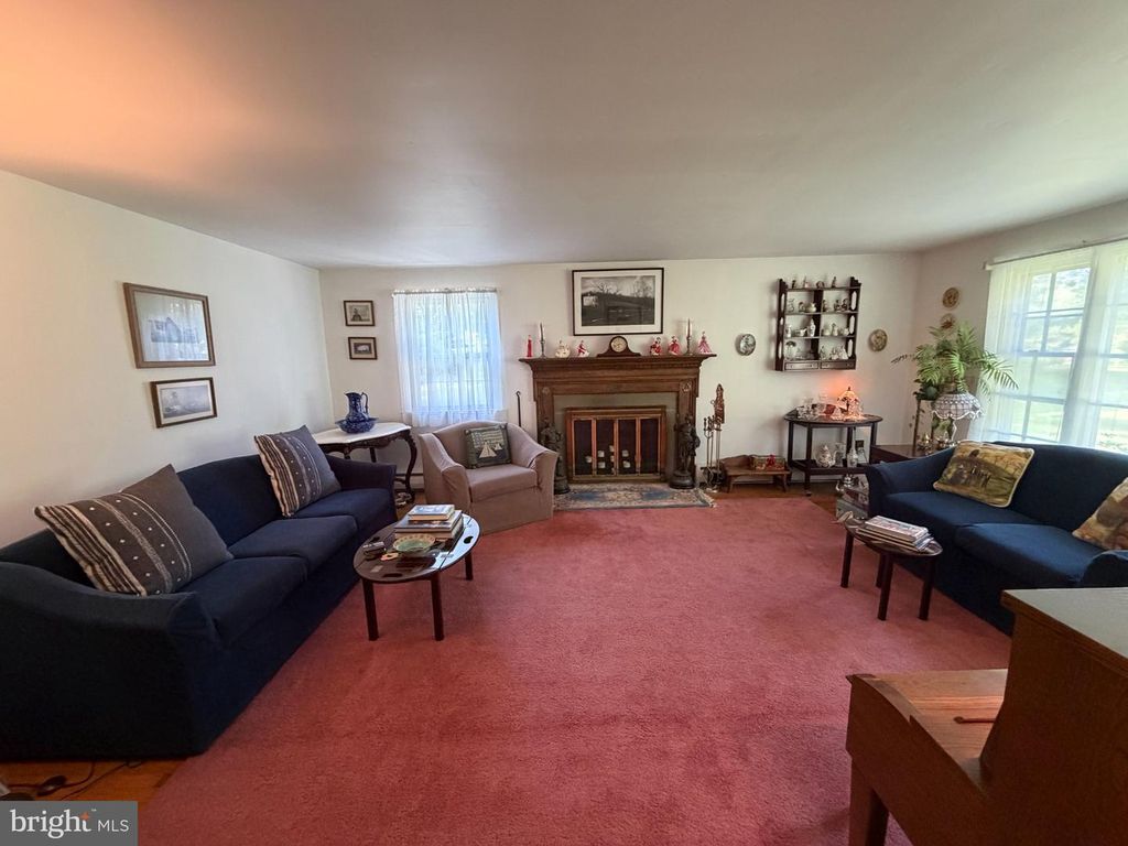 16 CLAYTON PARK DR, GLEN MILLS, PA 19342 — photo 3