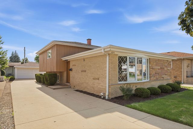 6204 N Emerson Street, Rosemont, IL 60018