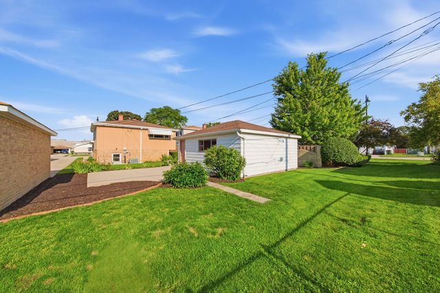 6204 N Emerson Street, Rosemont, IL 60018