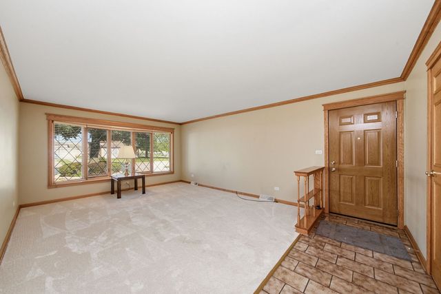 6204 N Emerson Street, Rosemont, IL 60018