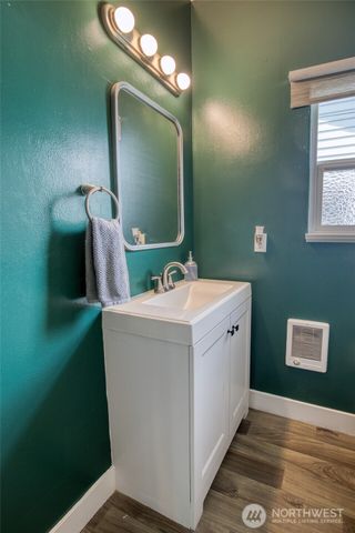 2824 Aberdeen Avenue, Hoquiam, WA 98550