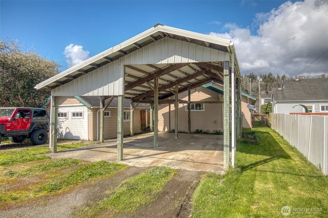 2824 Aberdeen Avenue, Hoquiam, WA 98550