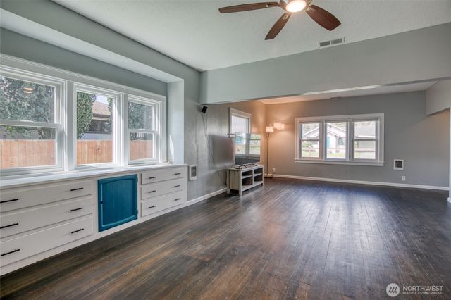 2824 Aberdeen Avenue, Hoquiam, WA 98550