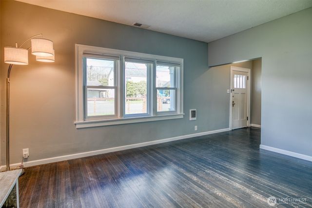 2824 Aberdeen Avenue, Hoquiam, WA 98550