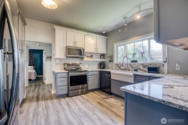 2824 Aberdeen Avenue, Hoquiam, WA 98550