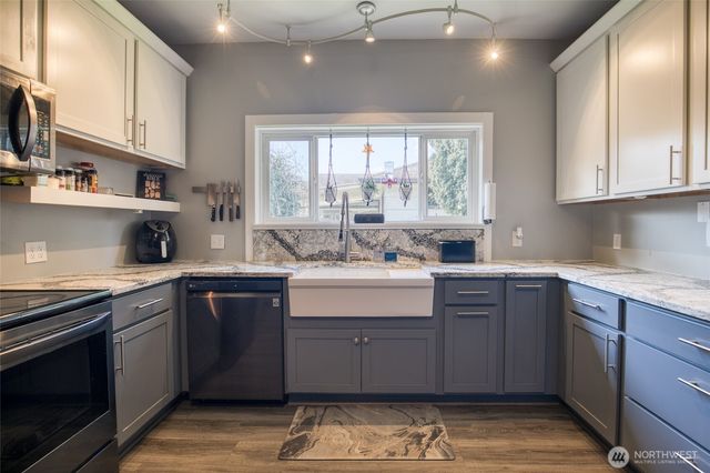 2824 Aberdeen Avenue, Hoquiam, WA 98550