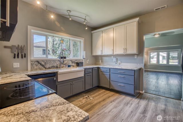 2824 Aberdeen Avenue, Hoquiam, WA 98550