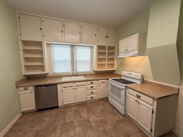 721 N Kickapoo Avenue, Shawnee, OK 74801