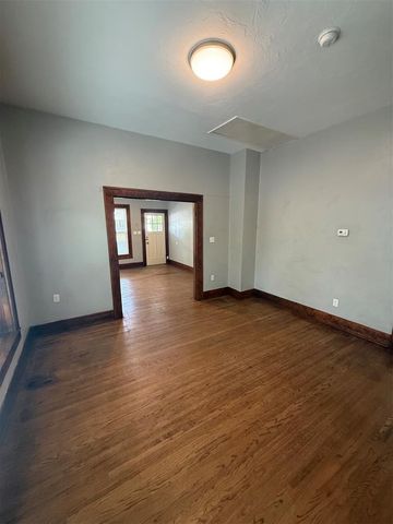 721 N Kickapoo Avenue, Shawnee, OK 74801